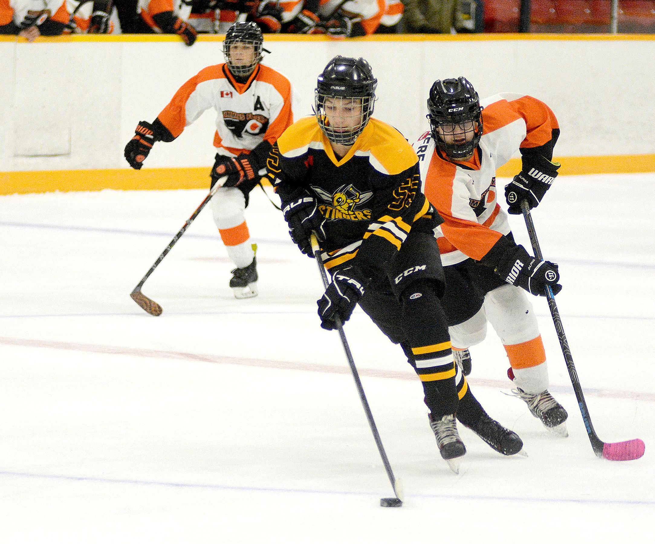 iroquois-falls-stingers-sweep-pair-from-regional-express-the-daily-press