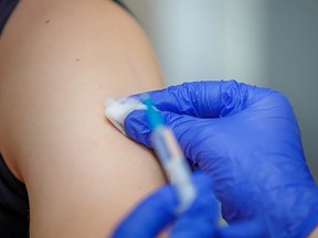 Pejabat kesehatan daerah Stratford memperluas klinik penilaian, vaksinasi saat musim flu berat berlanjut