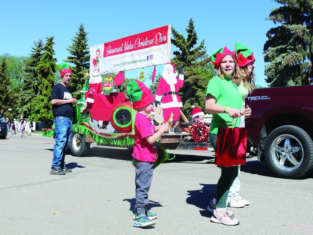 Beaumont Nisku Christmas Elves spreading cheer this winter La