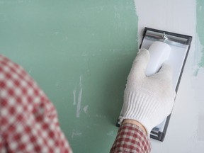 CO.sanding drywall