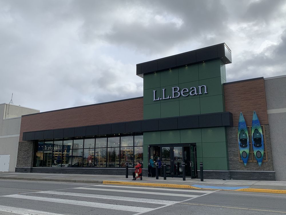 New L.L.Bean store opens its doors in Kingston Kingston/Frontenac