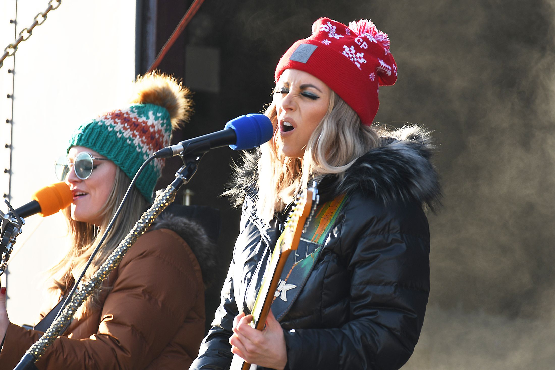 CP Holiday Train brings out cheers in Chatham | The Paris Star 