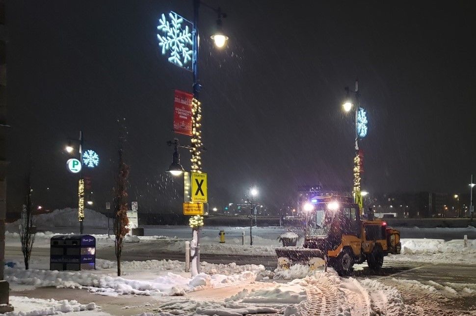 Brace for icy, snowy winter storm in Quinte Environment Canada