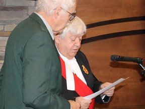 Judge Robert Scott conducts the oath of office for new Hastings
County Warden , Stirling-Rawdon Mayor Bob Mullin at council's inaugural meeting Thursday. JACK EVANS PHOTO