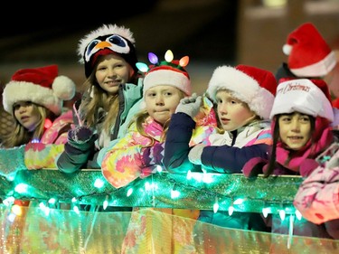 The smiles of the Pineview Public School kids brighten up the Athens Parade of Lights. (RONALD ZAJAC/The Recorder and Times)