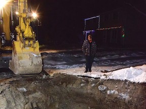Photo by KEVIN McSHEFFREY
A city public works crew braved cold temperatures to repair a broken watermain on Lakeview Road during the night on Dec. 21 on the first official day of winter.