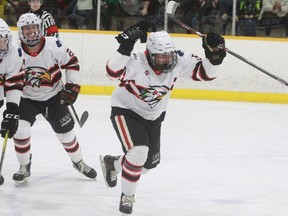 Mitchell Hawks membutuhkan tujuh pertandingan untuk mengalahkan Hanover dan memenangkan gelar Divisi PJHL Pollock di musim semi.  (Cory Smith/Pemberita Suar)