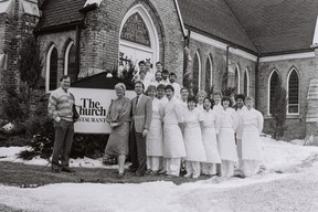 Stratford Chefs School co-founder Joe Mandel (left) is pictured here with business partners Eleanor Kane and Jim Morris, and the career college's first graduating class in 1985. Mandel, a Stratford restauranteur influential in developing the city's culinary scene, died this month. He was 86. (Photo courtesy Terry Manzo/Stratford Chefs School)