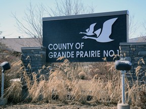 County of Grande Prairie sign