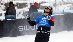 Le Sud-Coréen Sangho Lee a terminé deuxième jeudi derrière l'Autrichien Benjamin Karl dans l'Alpine TKO à Blue Mountain Resort jeudi après-midi. La Coupe du monde FIS de snowboard alpin est revenue à la station pour deux jours de course de grand slalom côte à côte avec certains des meilleurs snowboarders du monde. Greg Cowan/The Sun Times