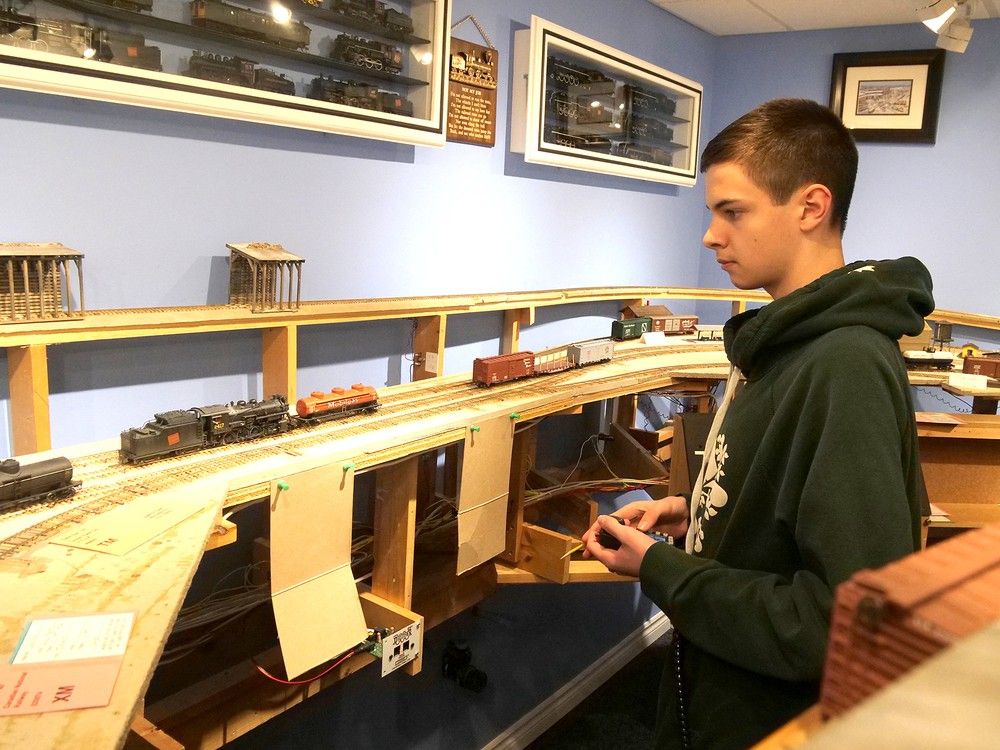 Model train enthusiasts share their passion The Stratford Beacon Herald