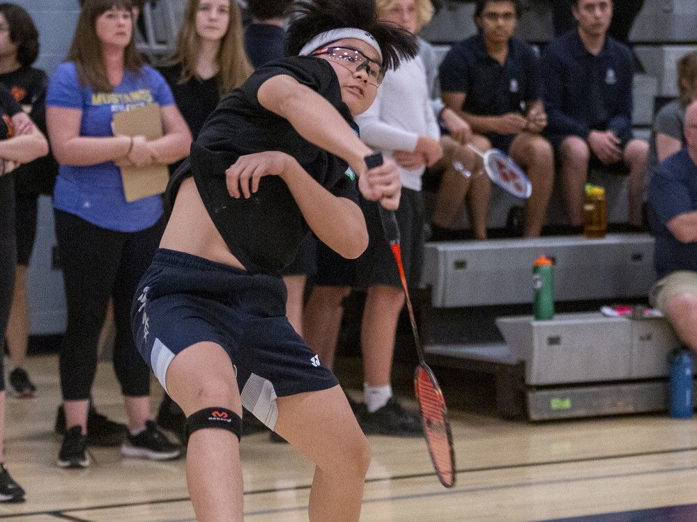 Junior badminton players battle for championships | Brantford Expositor