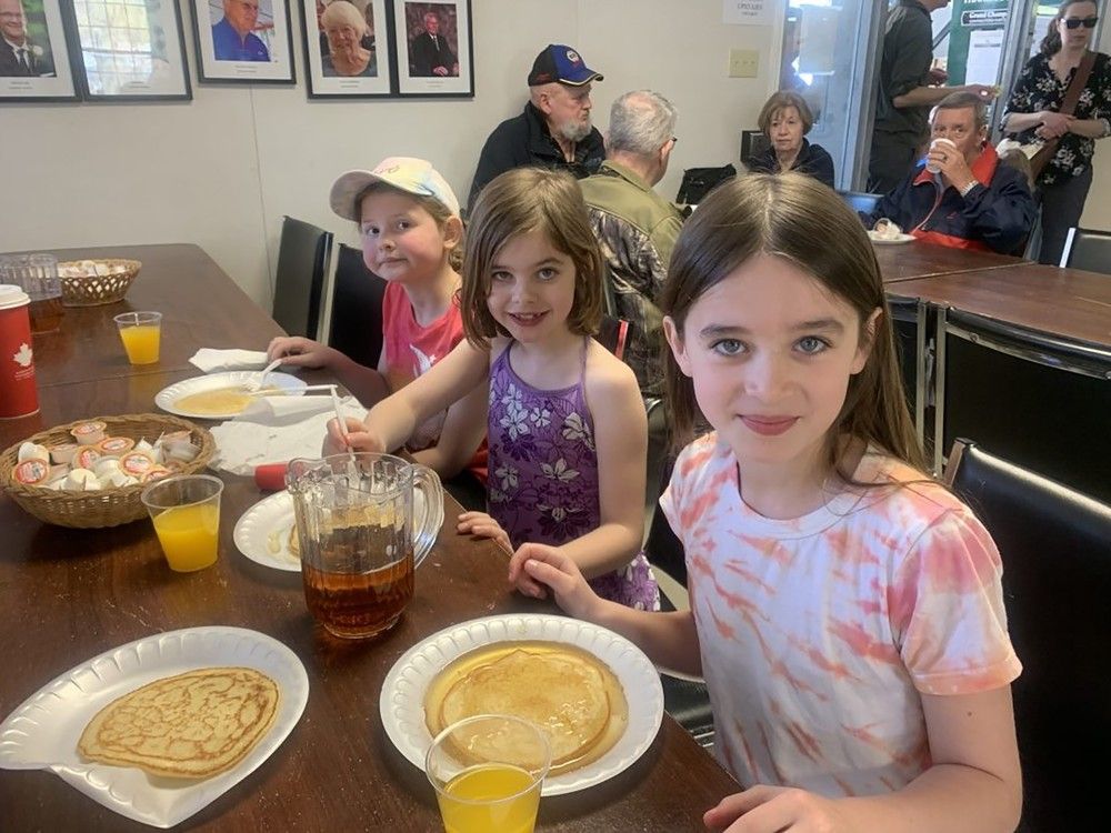 Throngs of visitors pour into Delta Maple Syrup Festival Brockville