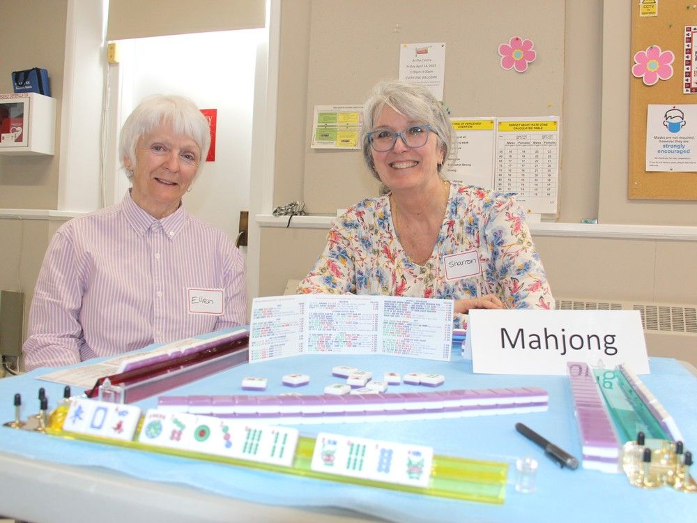 Seniors sample activities at Pembroke's 50+ Active Living Centre open