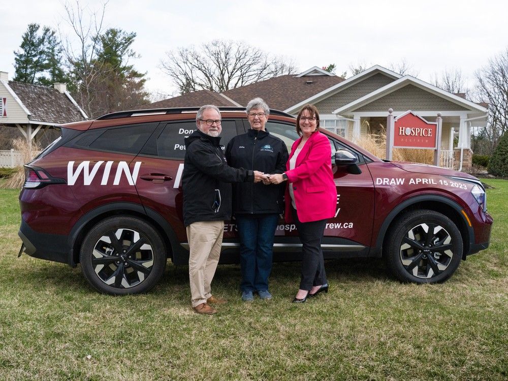 Haley Station woman winner of Hospice Renfrew 15th Anniversary Auto