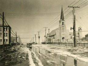 This photo appeared on the front page of the April 20th, 1939 Porcupine Advance newspaper, showing the messy snow and melt on Pine Street. Residents put up with a snowy April, only to be rewarded with a very warm month of May – we can only hope history repeats itself.

Supplied/Timmins Museum