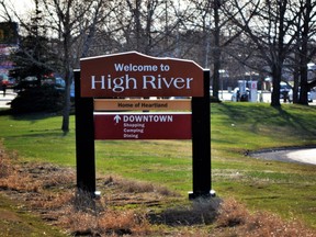 High River sign