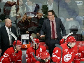 John Dean zo Soo Greyhounds. Dean bol členom tímu Kanady, ktorý získal bronzovú medailu na majstrovstvách sveta hráčov do 18 rokov vo Švajčiarsku.