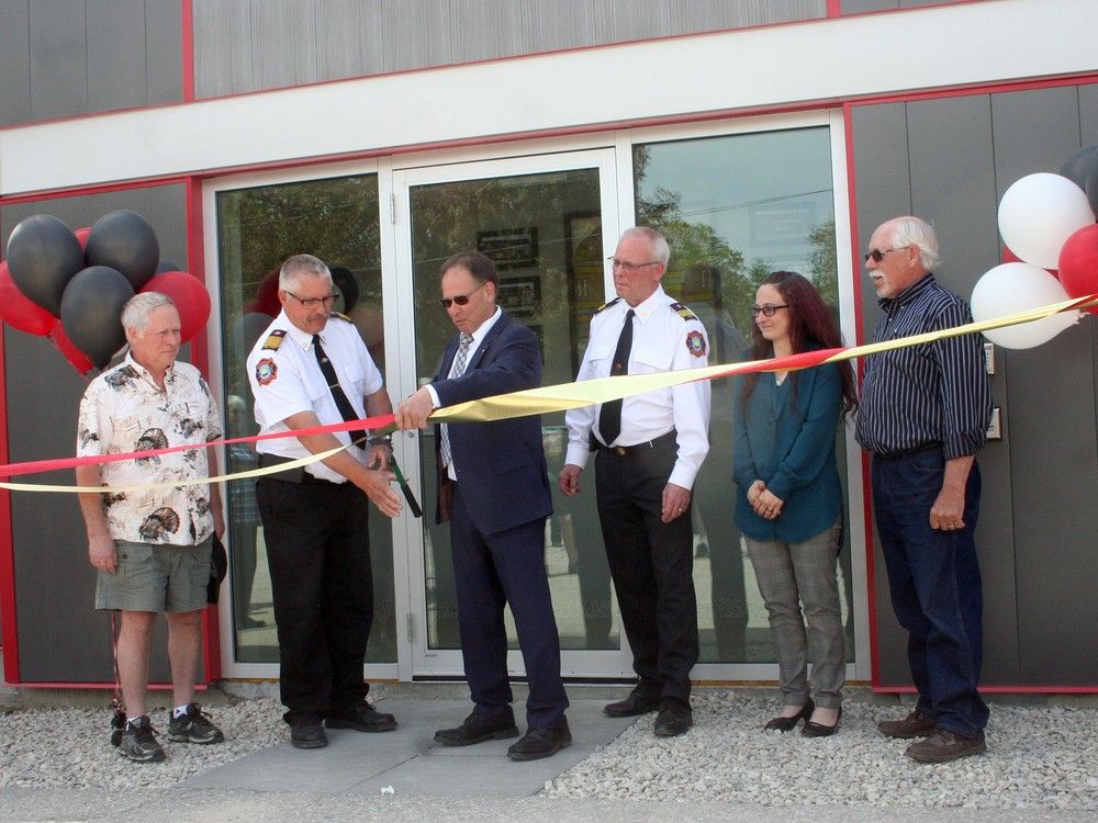 Bluewater celebrates renovated fire station, says goodbye to retiring chief