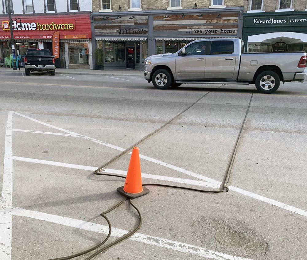 Pedestrian safety study underway on Mitchell’s main street