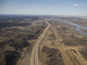 An aerial view of Highway 63 north of Fort McMurray Alta. on Thursday May 4, 2017. Robert Murray/Fort McMurray Today/Postmedia Network