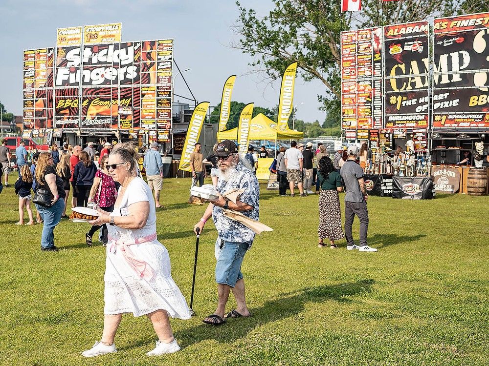 Lots of sticky fingers at Quinte Ribfest Cornwall StandardFreeholder