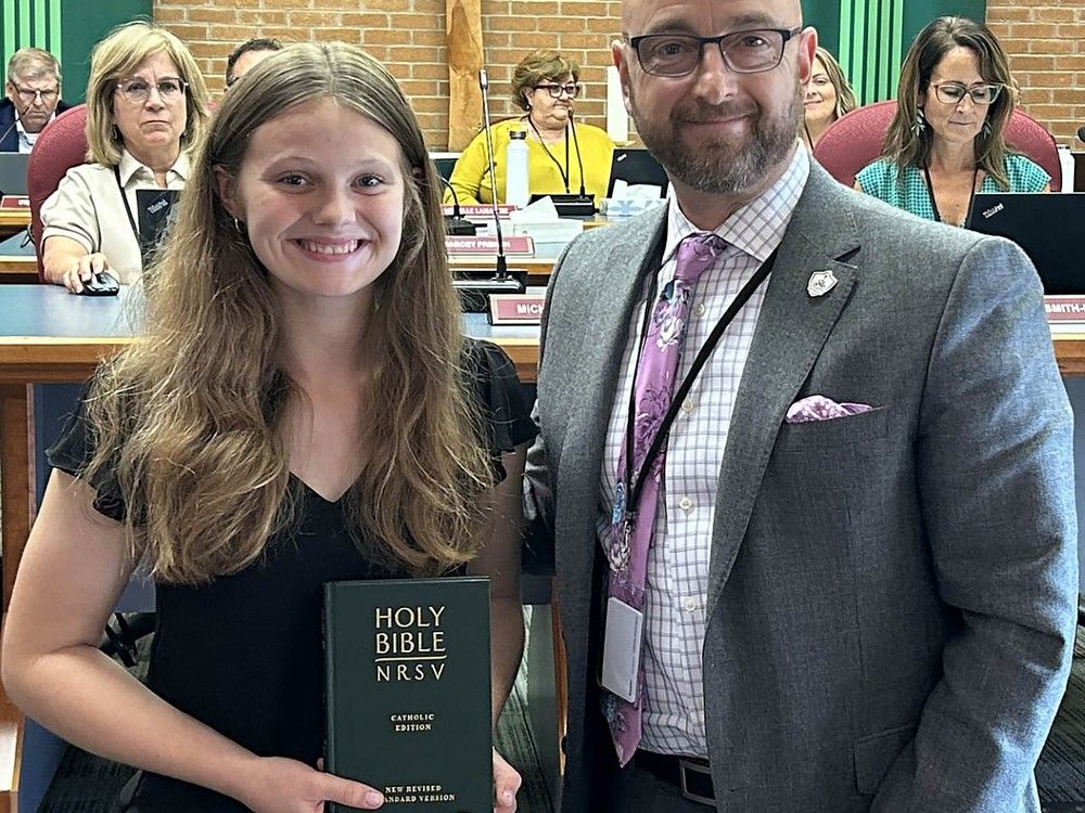 Incoming ALCDSB student trustees take oath of office | Belleville ...