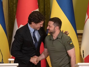 The prime minister of Canada, Justin Trudeau, and Ukrainian President Volodymyr Zelenskyy