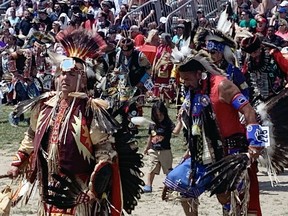 BR.0725_br_powwow4