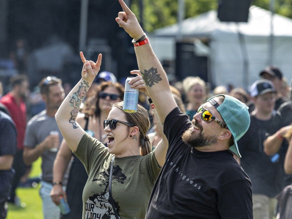 Fans react to the performance by 50 Mission.