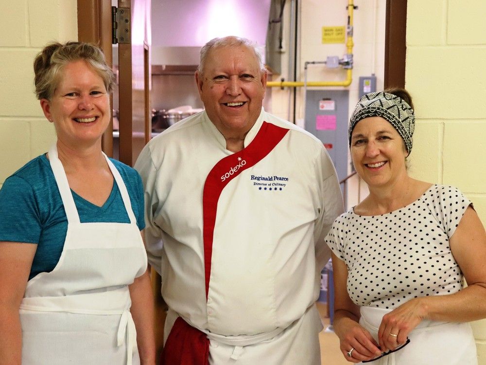 Gananoque Food Access Network held community dinner Cornwall Standard