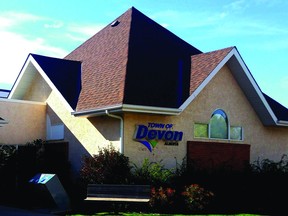 Devon in a flash: Town Office