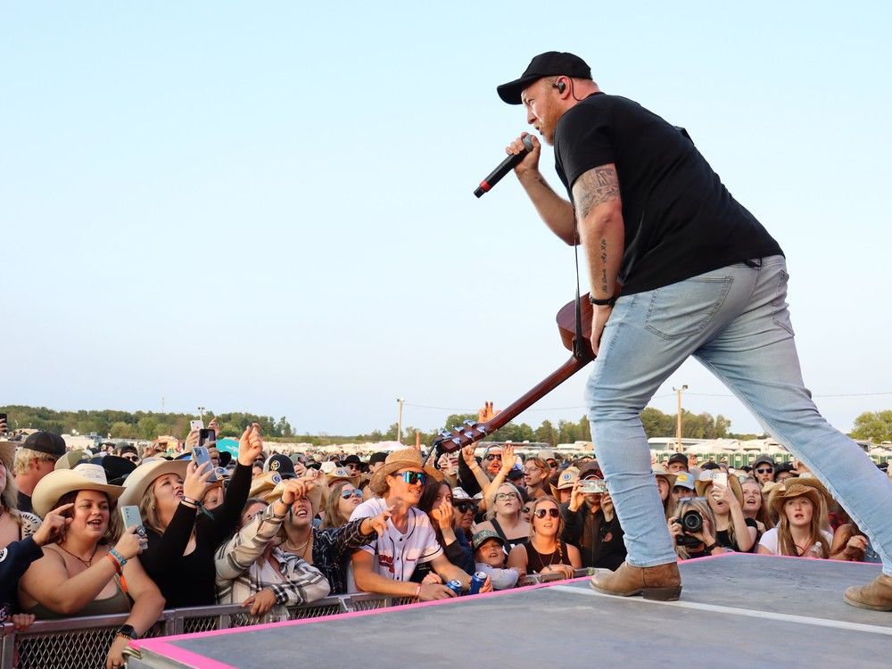 Lucknow flooded with fans during 15th Music in the Fields Lucknow