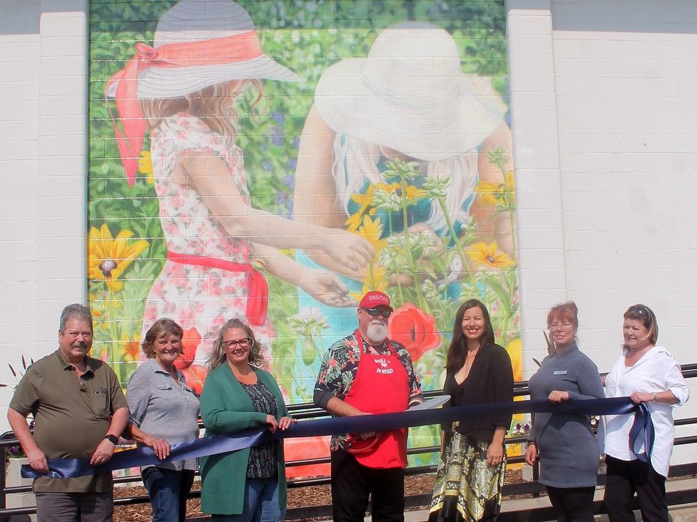 Millet murals connect community, generations Edmonton Examiner