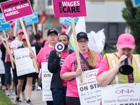 striking workers, ONA and CUPE, Hastings and Prince Edward Public Health