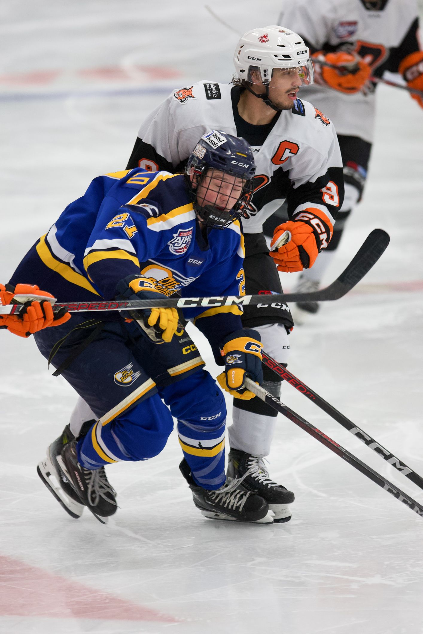 Evan Arnold of the Fort McMurray Oil Barons goes against the Lloydminster Bobcats on September 23, 2023. Photo supplied by Dan Lines/Fort McMurray Oil Barons