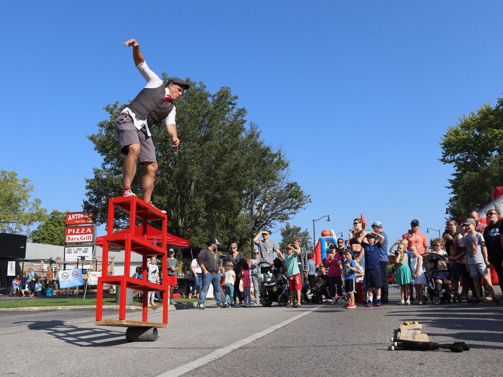 Corunna 200 Street Festival Draws A Crowd To Lyndoch Street 