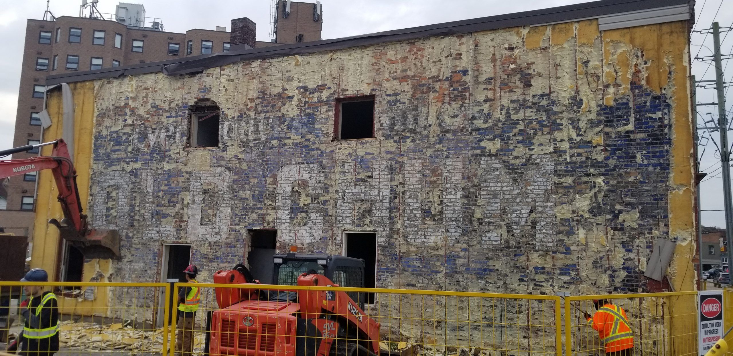 Demolition of downtown Owen Sound building makes way for apartments