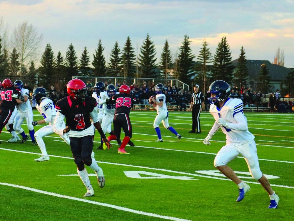 Beaumont Bandits close out football season with win over Leduc