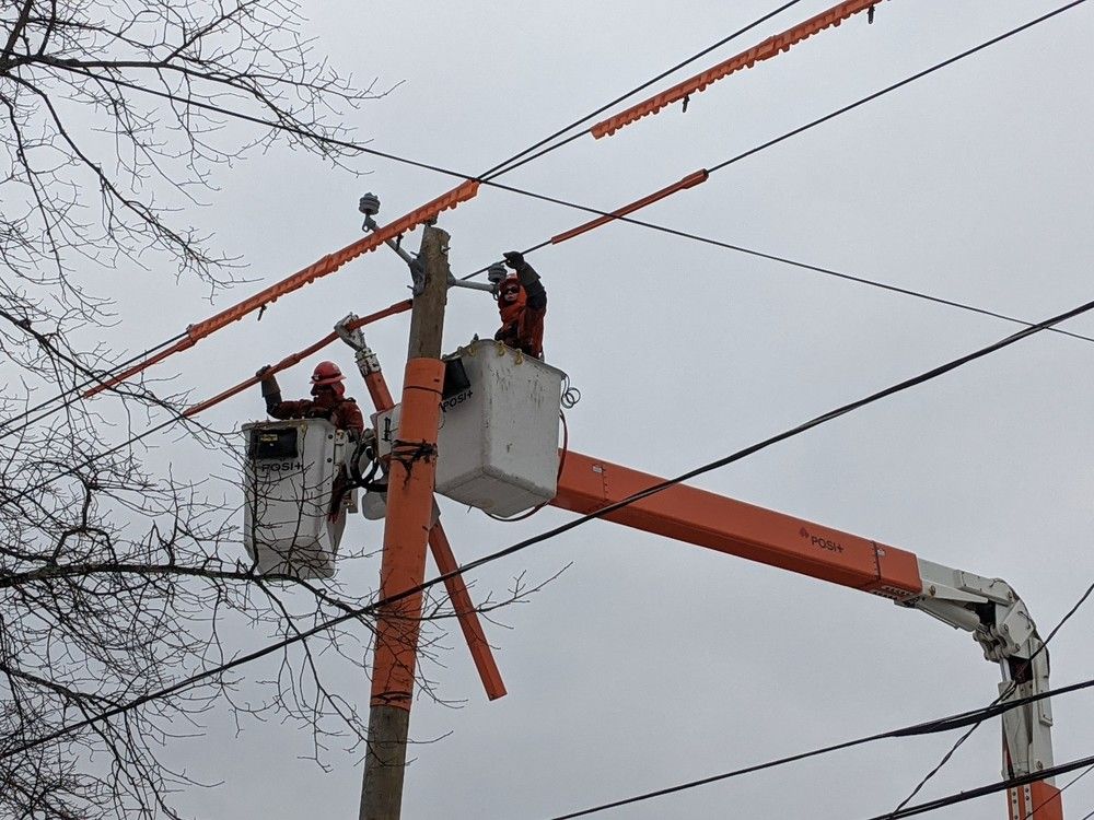 Thousands Without Power After West Whomped By Winter Storm | Telegraph ...