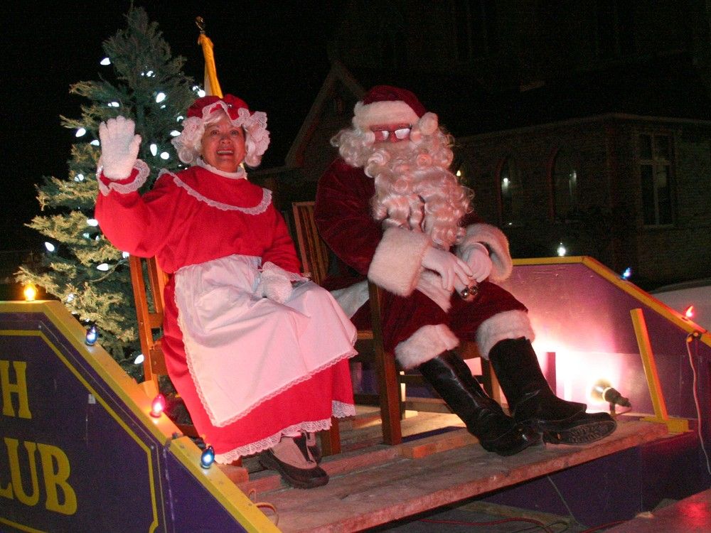 Annual Santa Claus parade rolls through