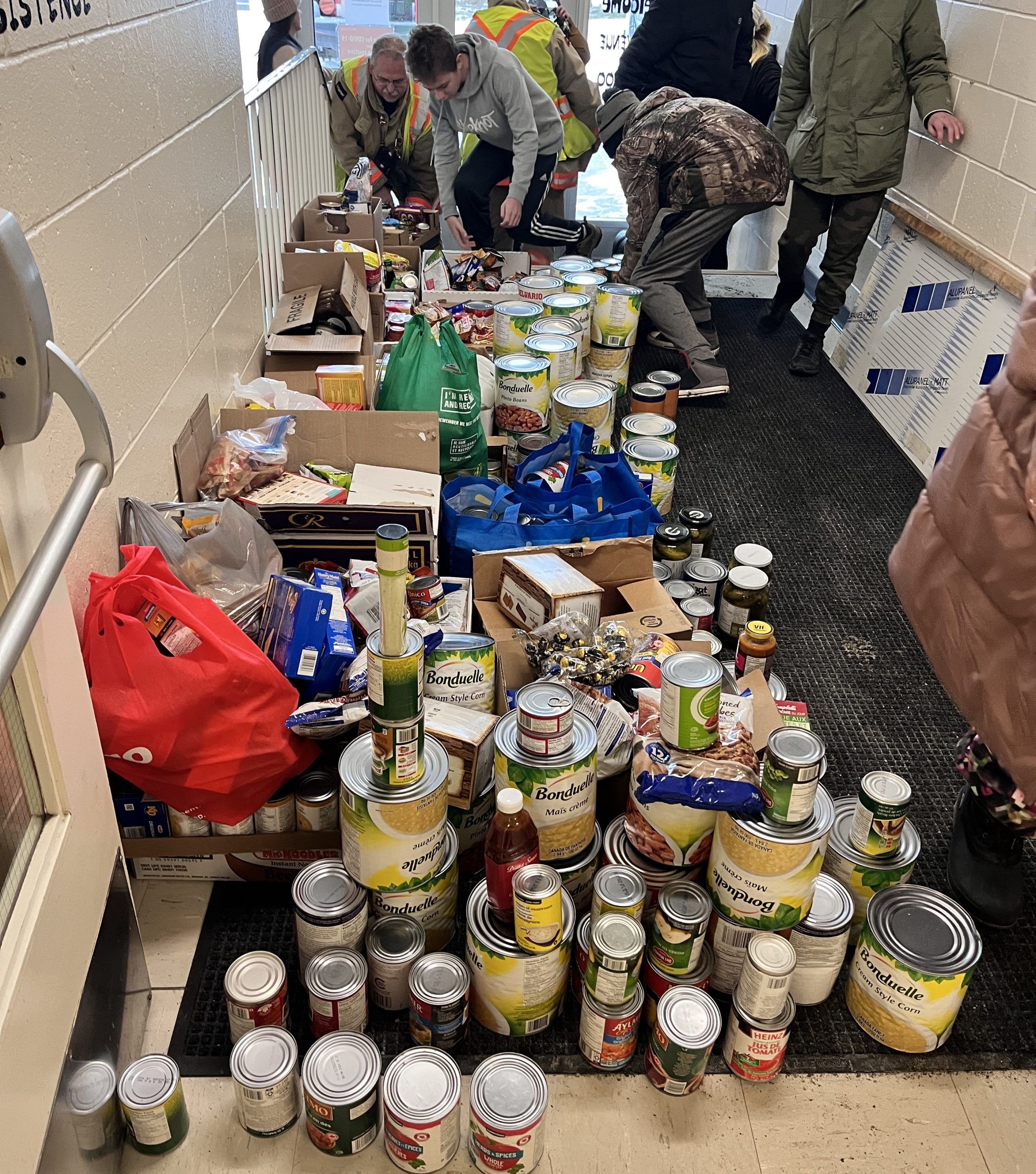 Chain of Caring Markstay Public School hand delivers items to local