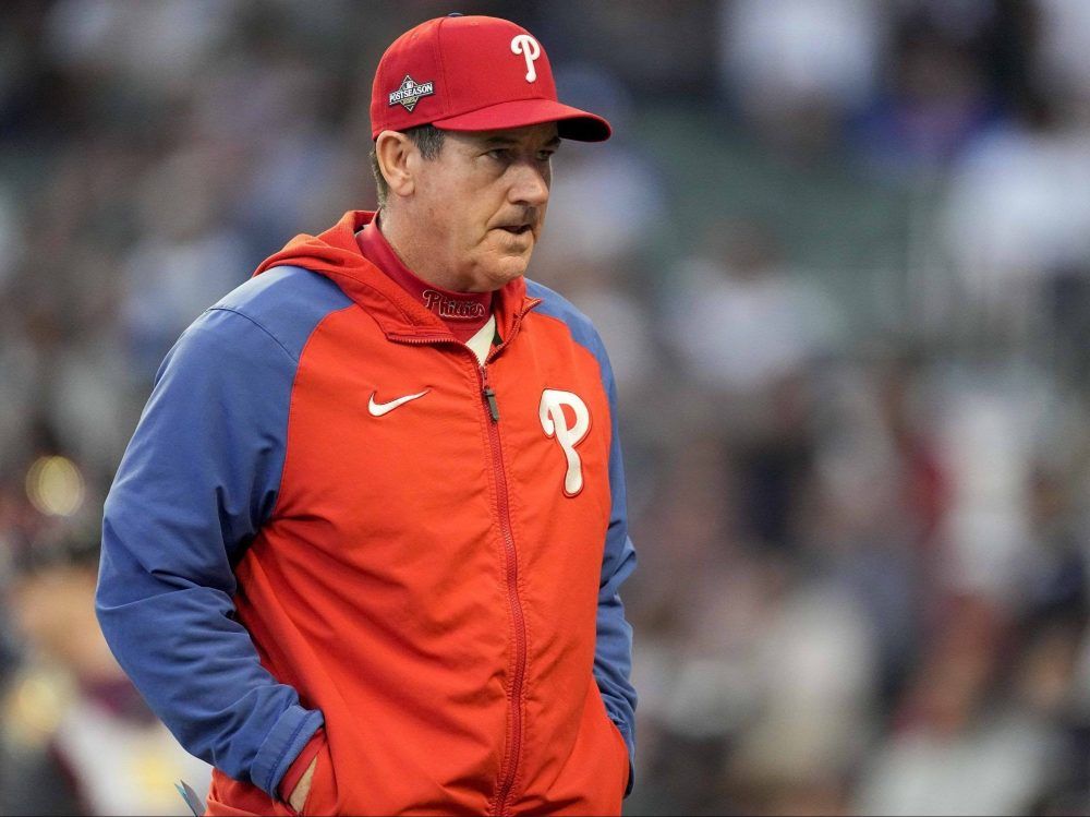 Phillies manager Rob Thomson signs contract extension through 2025