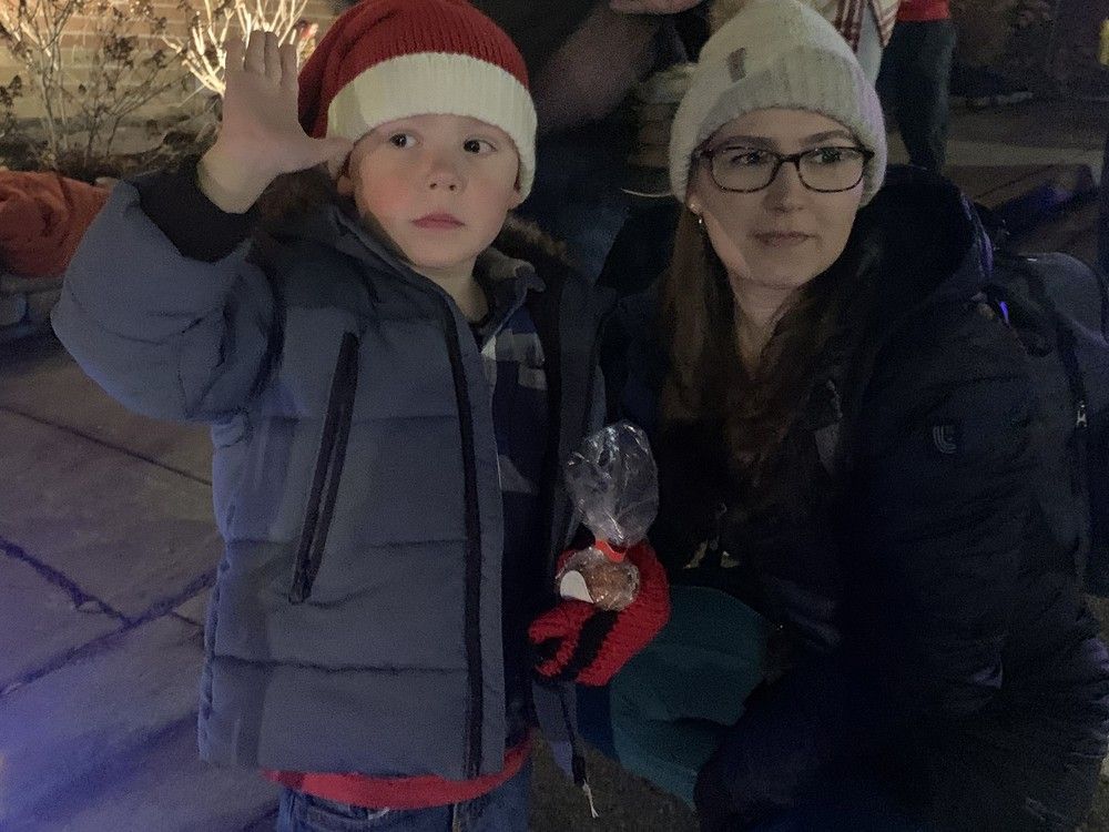 Hundreds take in St. Santa Claus parade The West Elgin Chronicle Hundreds take in St. Santa Claus parade The West Elgin Chronicle