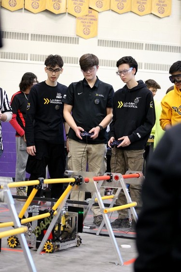 For the second consecutive year, Lo-Ellen Park Secondary School hosted the FIRST Robotics Tech Challenge qualifier in Sudbury, Ontario on Saturday, December 2, 2023. The full-day, tournament-style competition, presented by Raytheon Technologies, brought together 17 teams from across the province, including Sudbury, North Bay and the Greater Toronto area. There were eight teams from Lo-Ellen Park Secondary School, two from Lively District Secondary School and one from Confederation Secondary School. Students from the Manitoulin Secondary School robotics team volunteered at the event.