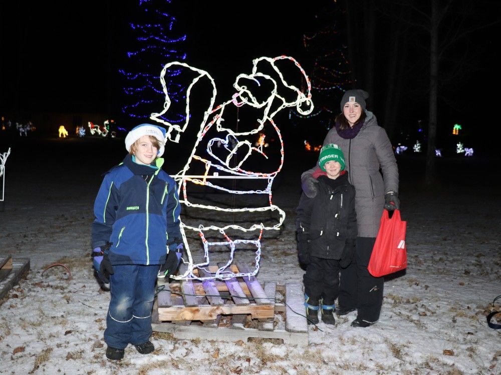 Families can see Woodlands County Christmas lightup near Whitecourt