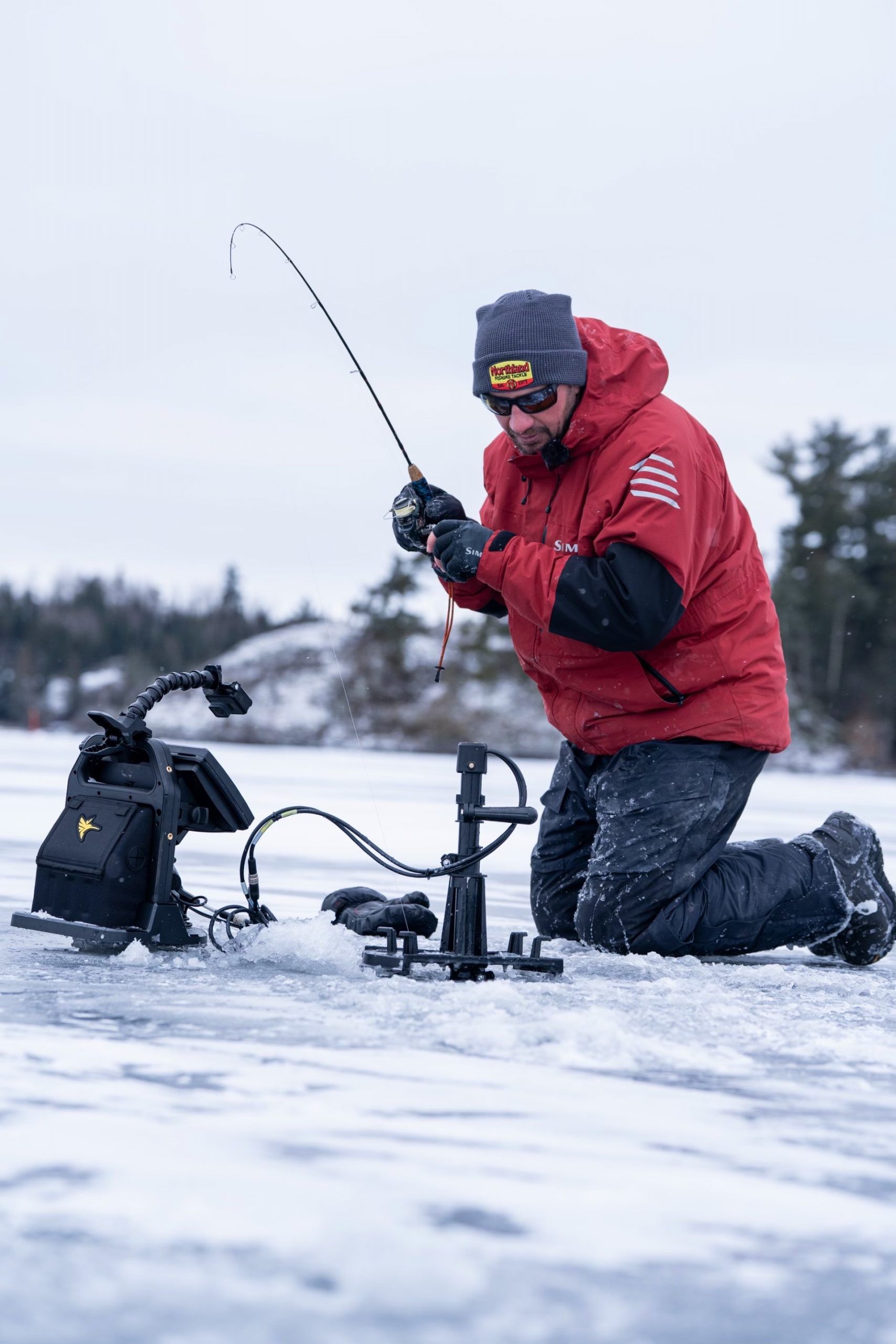 THE LIVEWELL: Using live sonar on ice