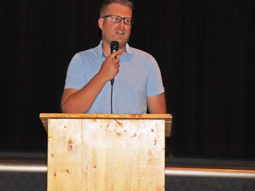 Ratepayers push Lac Ste. Anne County for building settlement details