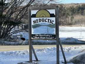 Meductic municipal sign