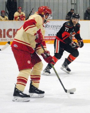 South Stormont Mustangs tie up final against North Dundas Rockets